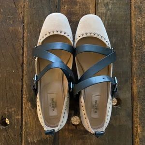 Gorgeous Valentino rockstud ballet flat . Size 39 EUC